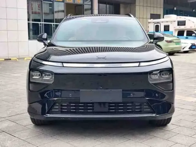 Xpeng G9 — Фото автомобиля 2