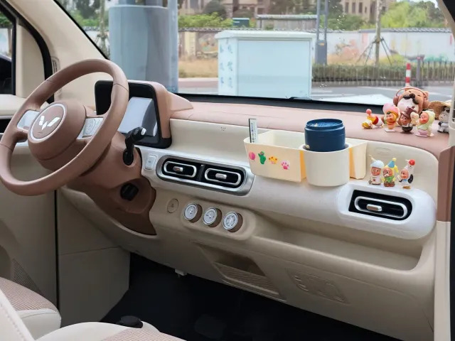 Wuling Hongguang Mini EV — Фото автомобиля 14