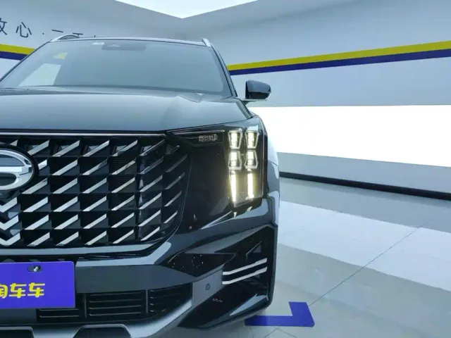 GAC Trumpchi GS8 — Фото автомобиля 5