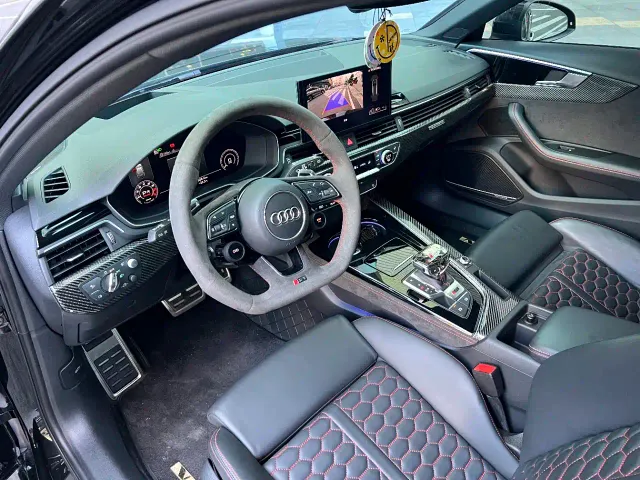 Audi RS 4 — Фото автомобиля 7