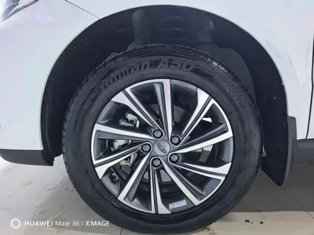 Geely Vision X6 — Фото автомобиля 10