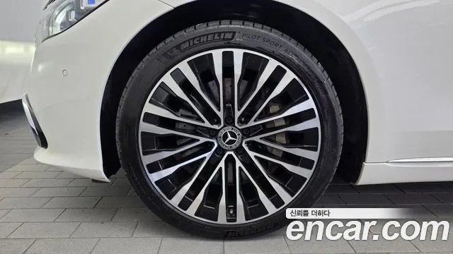 Mercedes-Benz S-Class — Фото автомобиля 5