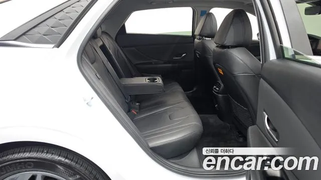 Hyundai Avante CN7 — Фото автомобиля 17