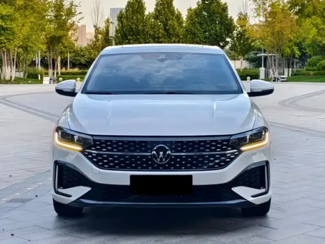 Volkswagen Lavida — Фото автомобиля 6