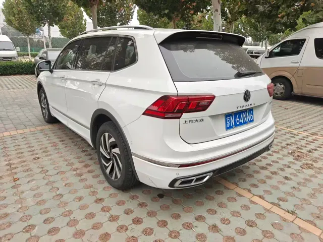 Volkswagen Tiguan L — Фото автомобиля 11
