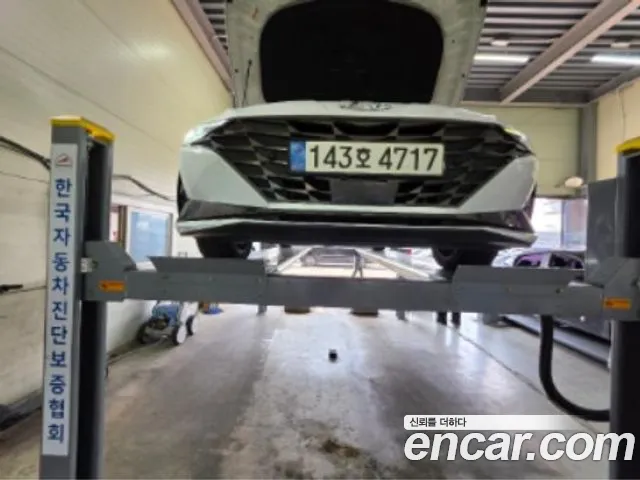 Фотография автомобиля — Hyundai Avante CN7