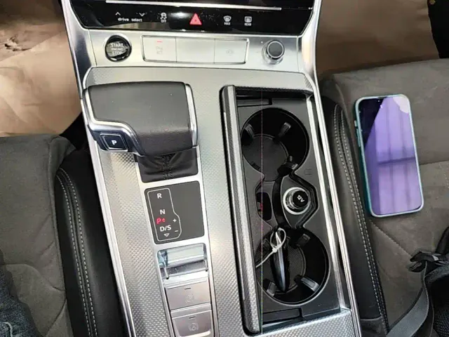 Audi A6L — Фото автомобиля 13