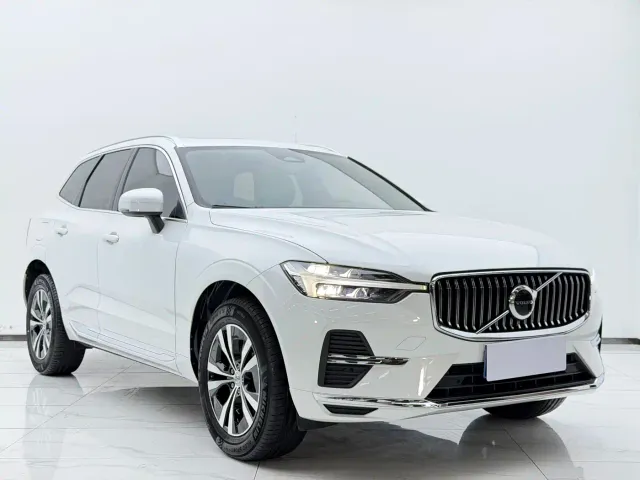 Volvo XC60 — Фото автомобиля 3