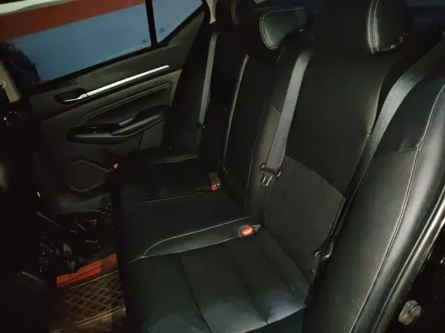 Nissan Teana — Фото автомобиля 13