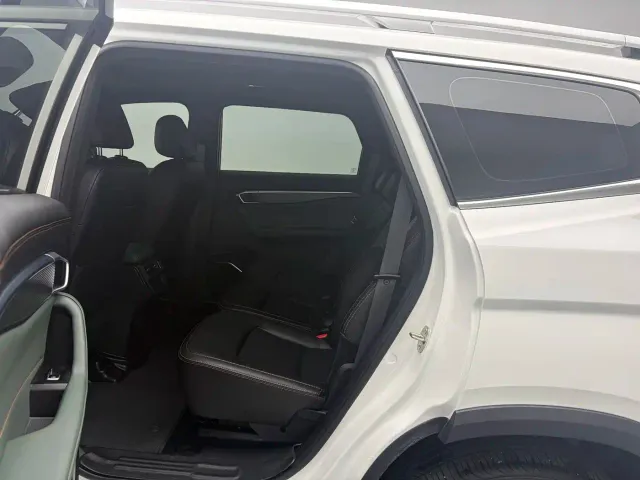 Geely Haoyue L — Фото автомобиля 12