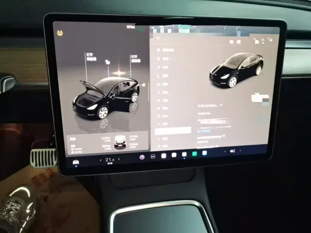 Tesla Model Y — Фото автомобиля 12