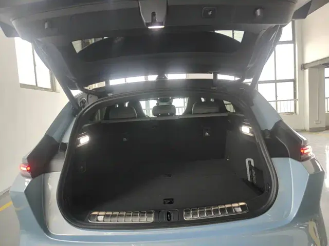Nio ET5 Touring — Фото автомобиля 18