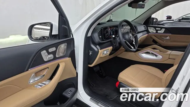 Mercedes-Benz GLE-Class — Фото автомобиля 8