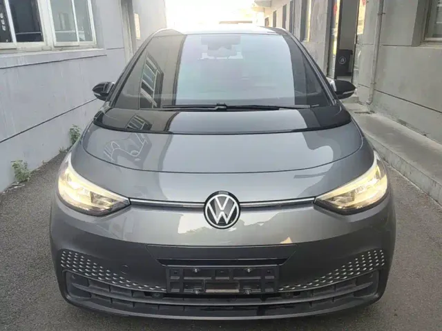 Volkswagen ID.3 — Фото автомобиля 2