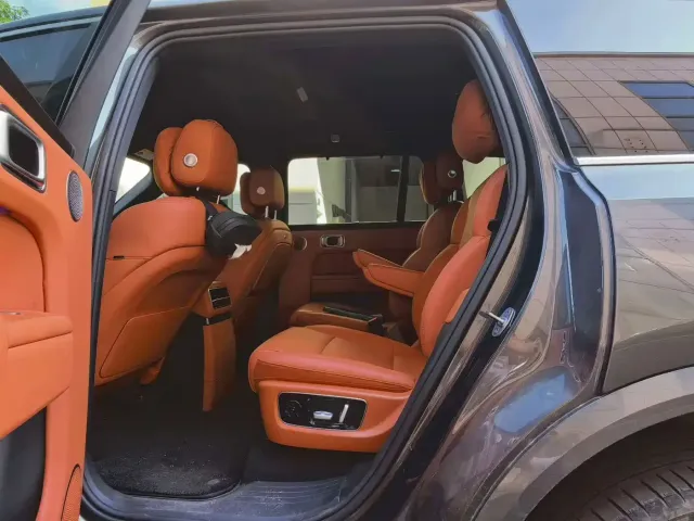 Li Auto L9 — Фото автомобиля 6