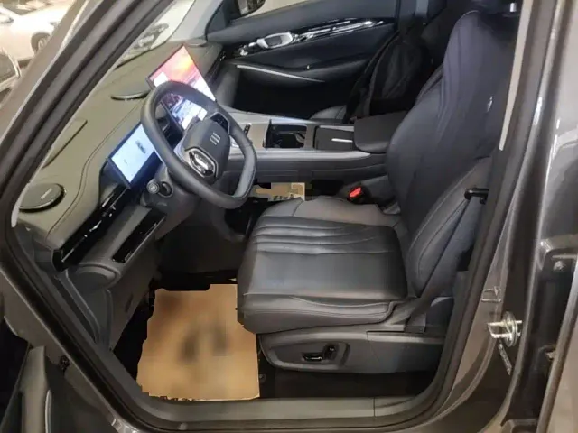 Geely Galaxy E5 — Фото автомобиля 14