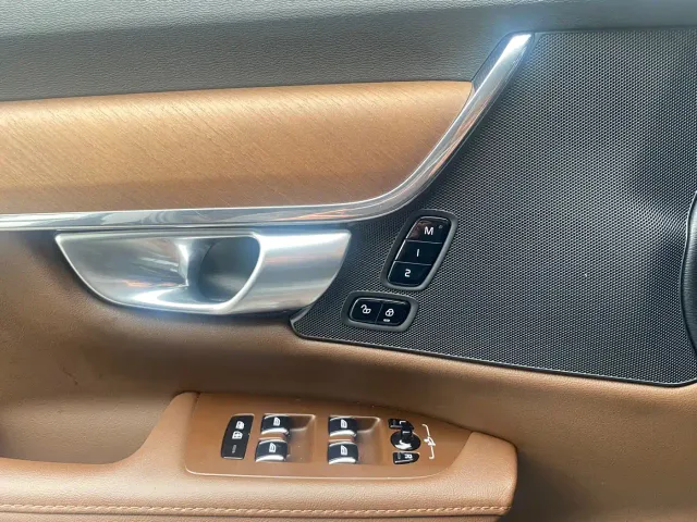 Volvo S90 — Фото автомобиля 17