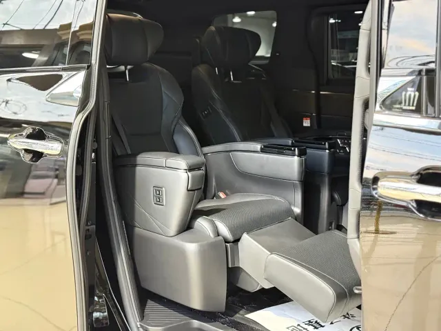 Toyota Vellfire — Фото автомобиля 19