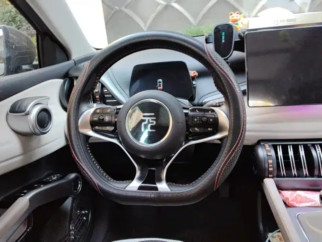 BYD Yuan PLUS — Фото автомобиля 15