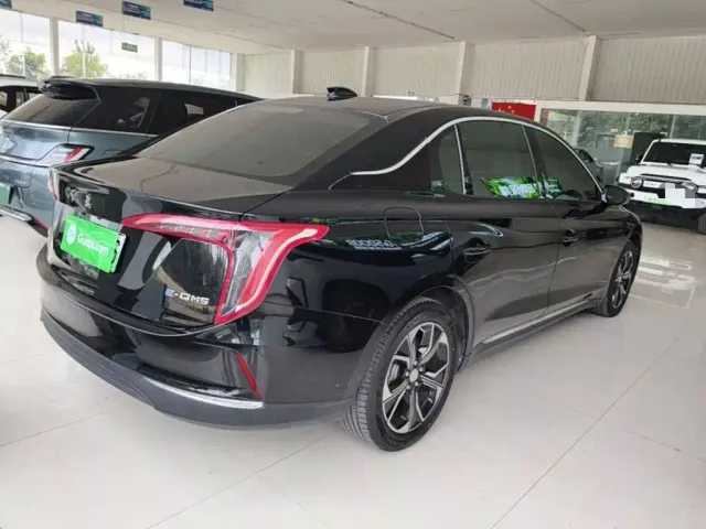 Hongqi E-QM5 — Фото автомобиля 6