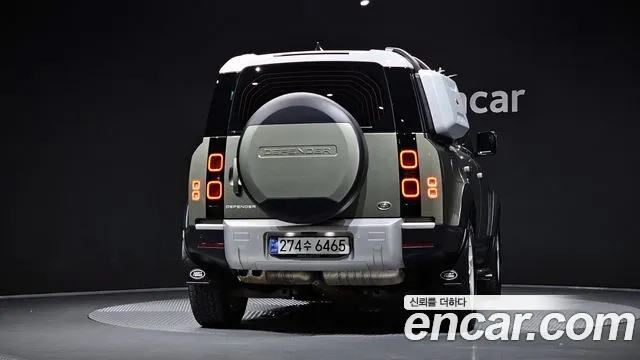 Land Rover Defender — Фото автомобиля 4