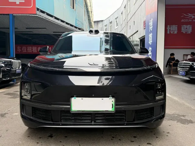 Li Auto L9 — Фото автомобиля 2