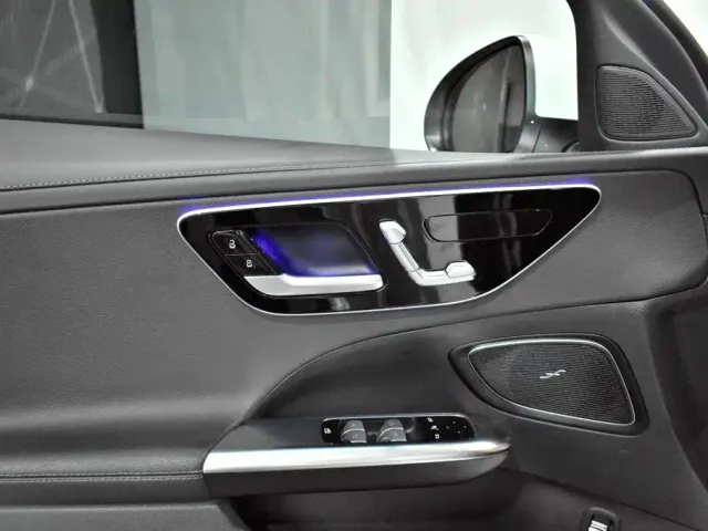 Mercedes-Benz C-Class — Фото автомобиля 11