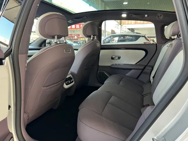 Changan Qiyuan A06 — Фото автомобиля 7