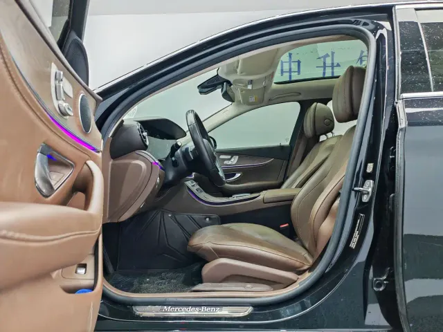 Mercedes-Benz E-Class — Фото автомобиля 10
