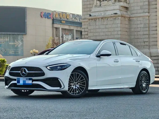 Фотография автомобиля — Mercedes-Benz C-Class