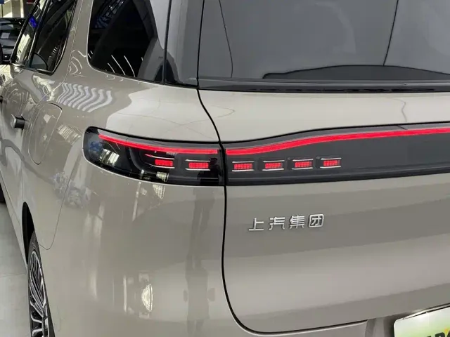 IM Motors LS8 — Фото автомобиля 7