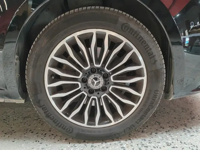 Mercedes-Benz V-Class — Фото автомобиля 24