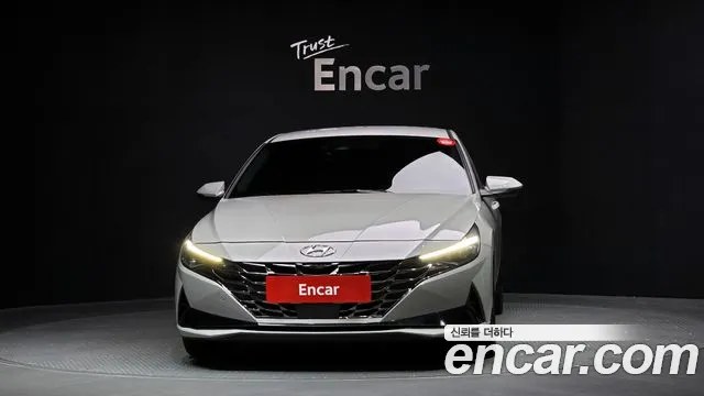 Hyundai AVANTE Avante (CN7) — Фото автомобиля 3