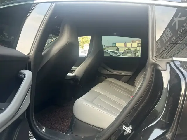 Nio ET5 Touring — Фото автомобиля 4