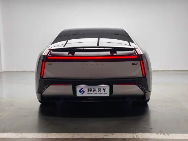 Xpeng P7 — Фото автомобиля 3