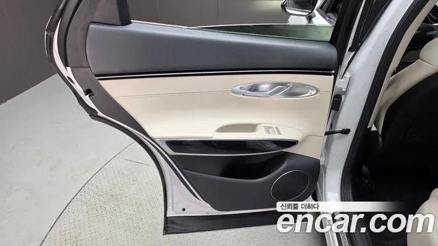 Genesis GV70 — Фото автомобиля 14