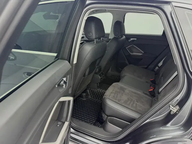 Audi Q3 — Фото автомобиля 12