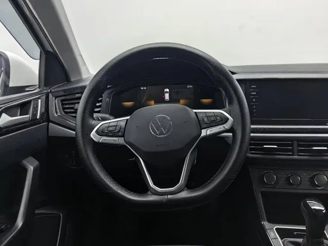 Volkswagen Lavida — Фото автомобиля 11