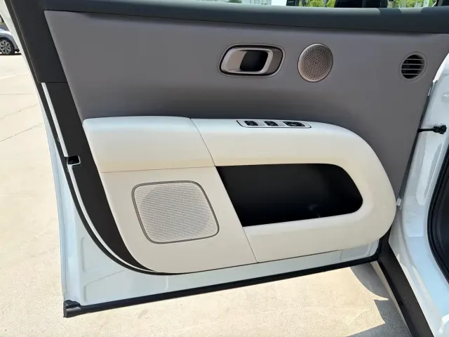 Li Auto i6 — Фото автомобиля 5