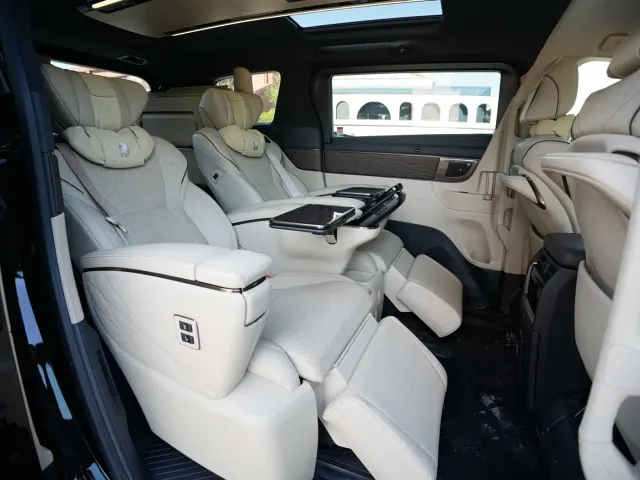 Toyota Alphard — Фото автомобиля 12