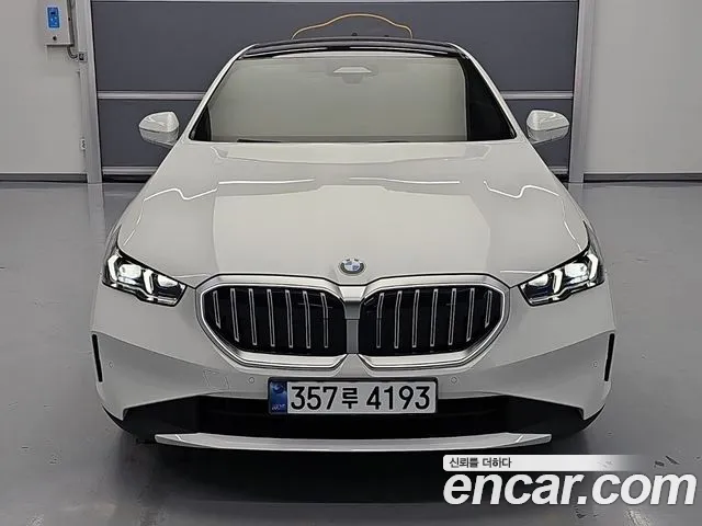 Фотография автомобиля — BMW 5-Series