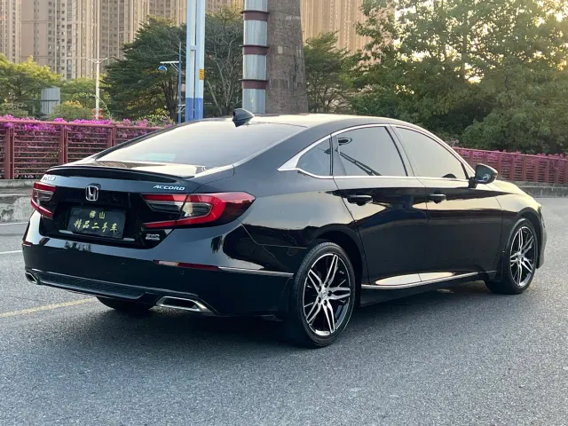 Honda Accord — Фото автомобиля 7