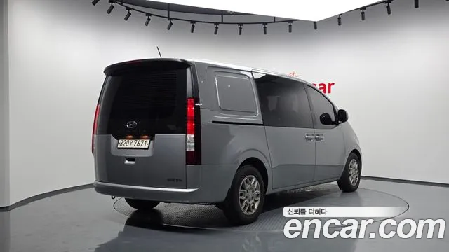 Hyundai Staria Staria Карго 5 мест — Фото автомобиля 2