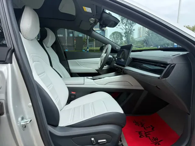 Dongfeng eπ 007 — Фото автомобиля 9