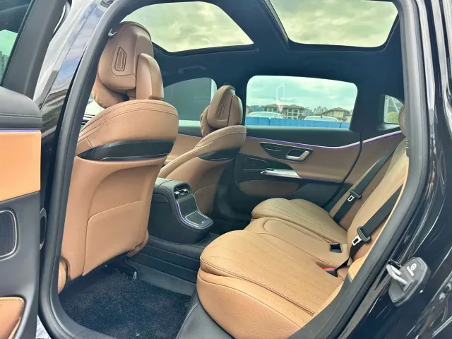 Mercedes-Benz E-Class — Фото автомобиля 6