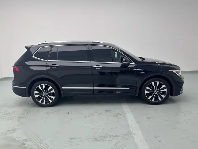 Volkswagen Tiguan L — Фото автомобиля 7