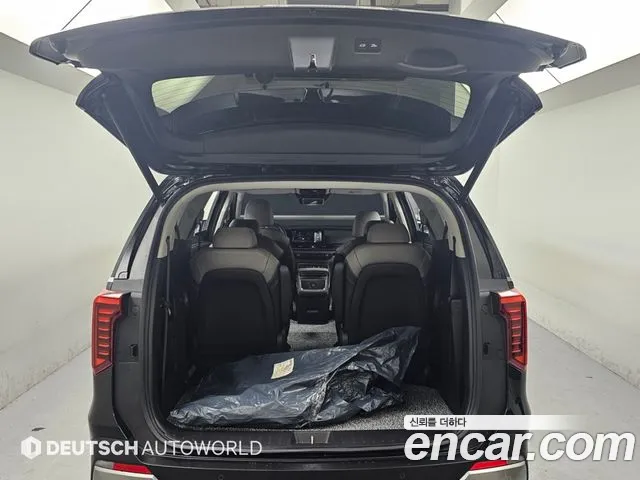 Kia Carnival — Фото автомобиля 19