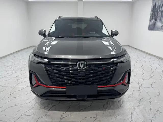 Changan CS35 Plus — Фото автомобиля 2