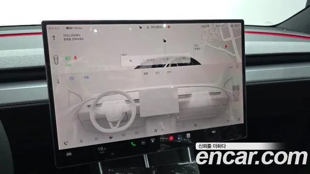 Tesla Model Y — Фото автомобиля 22