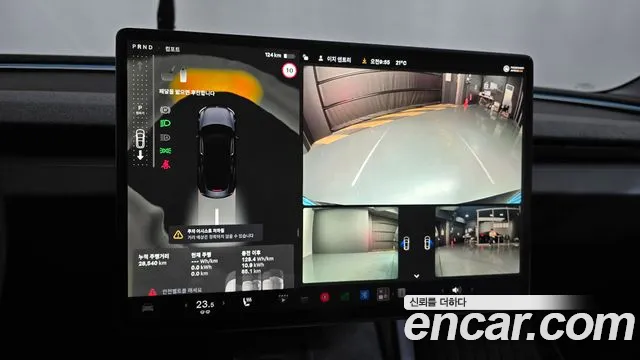 Tesla Model 3 — Фото автомобиля 20